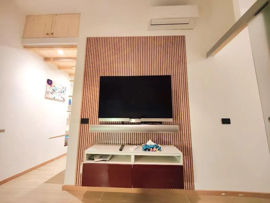 Casa Mamo: Design & Vintage Above Subway Apartment Milan