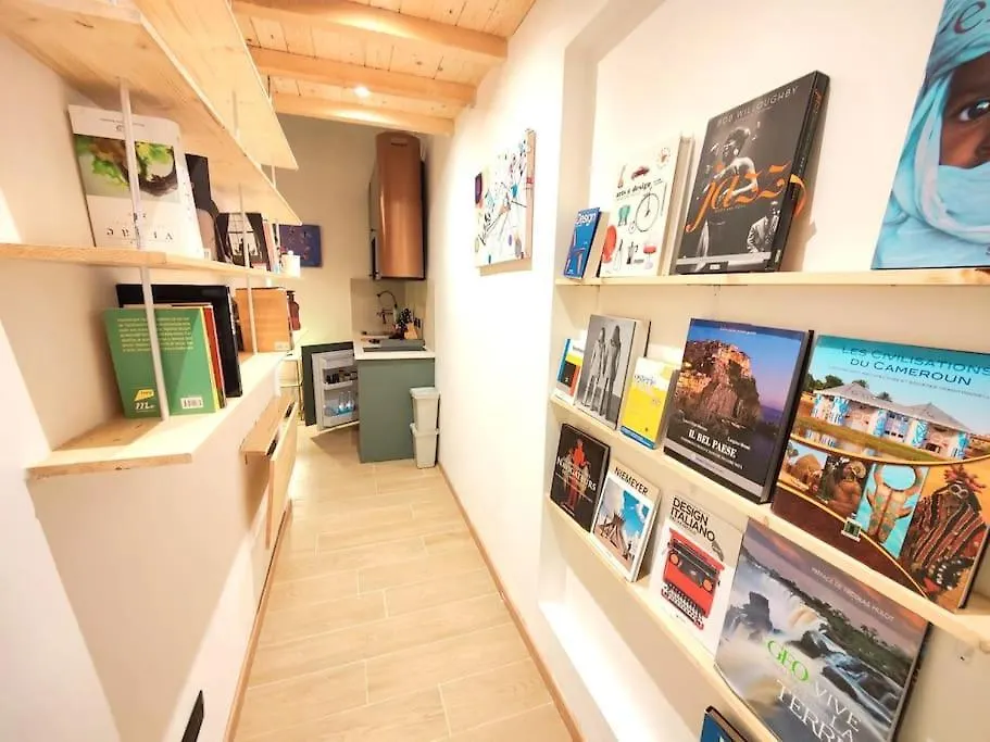 Casa Mamo: Design & Vintage Above Subway Apartment Milan 0*,  Italy
